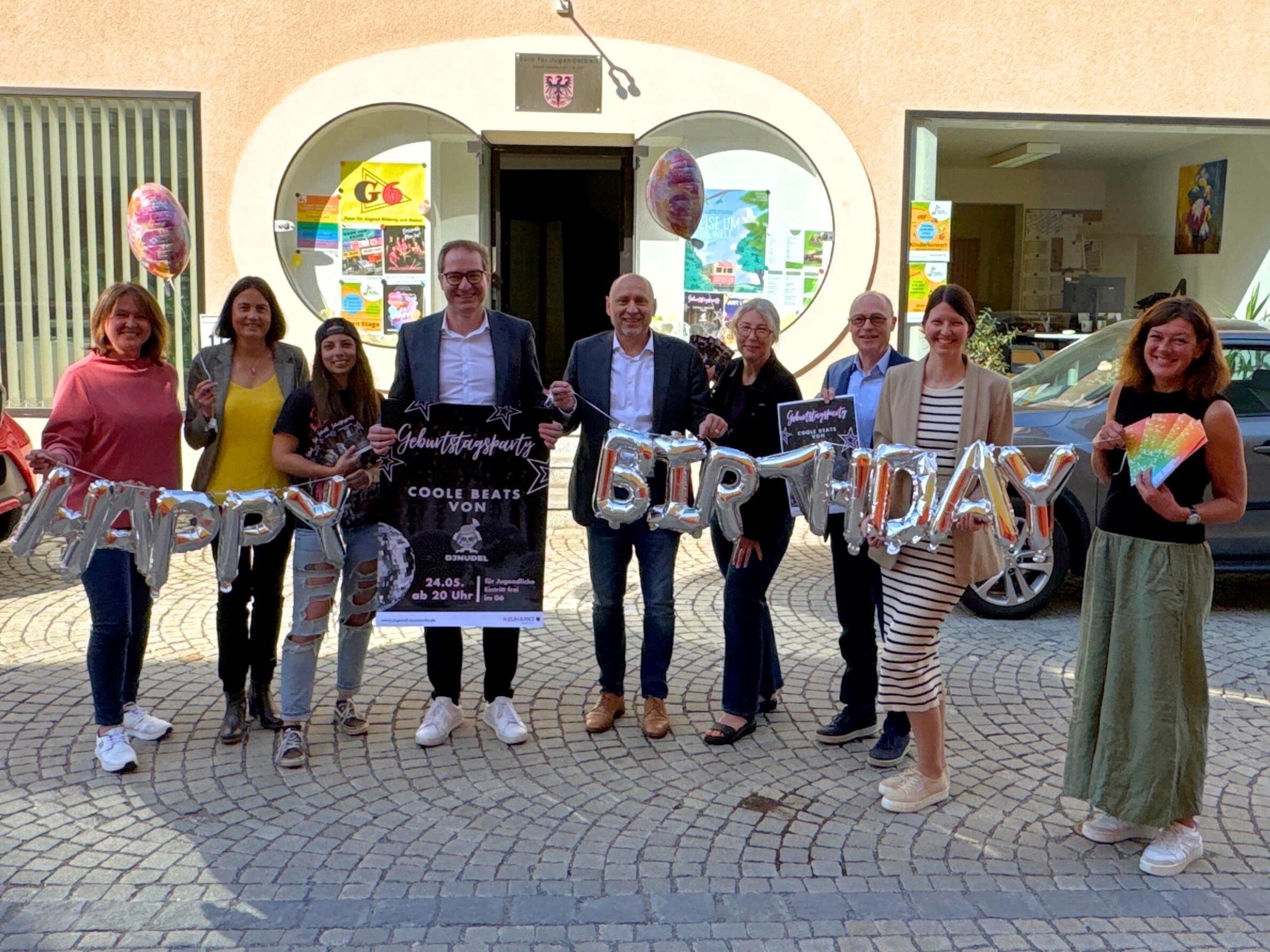 Die Stadt Neumarkt feiert den Erfolg ihrer Jugendarbeit gleich mit drei Jubiläen: 30 Jahre Jugendbüro, 20 Jahre Förderverein, 10 Jahre Frequenz³