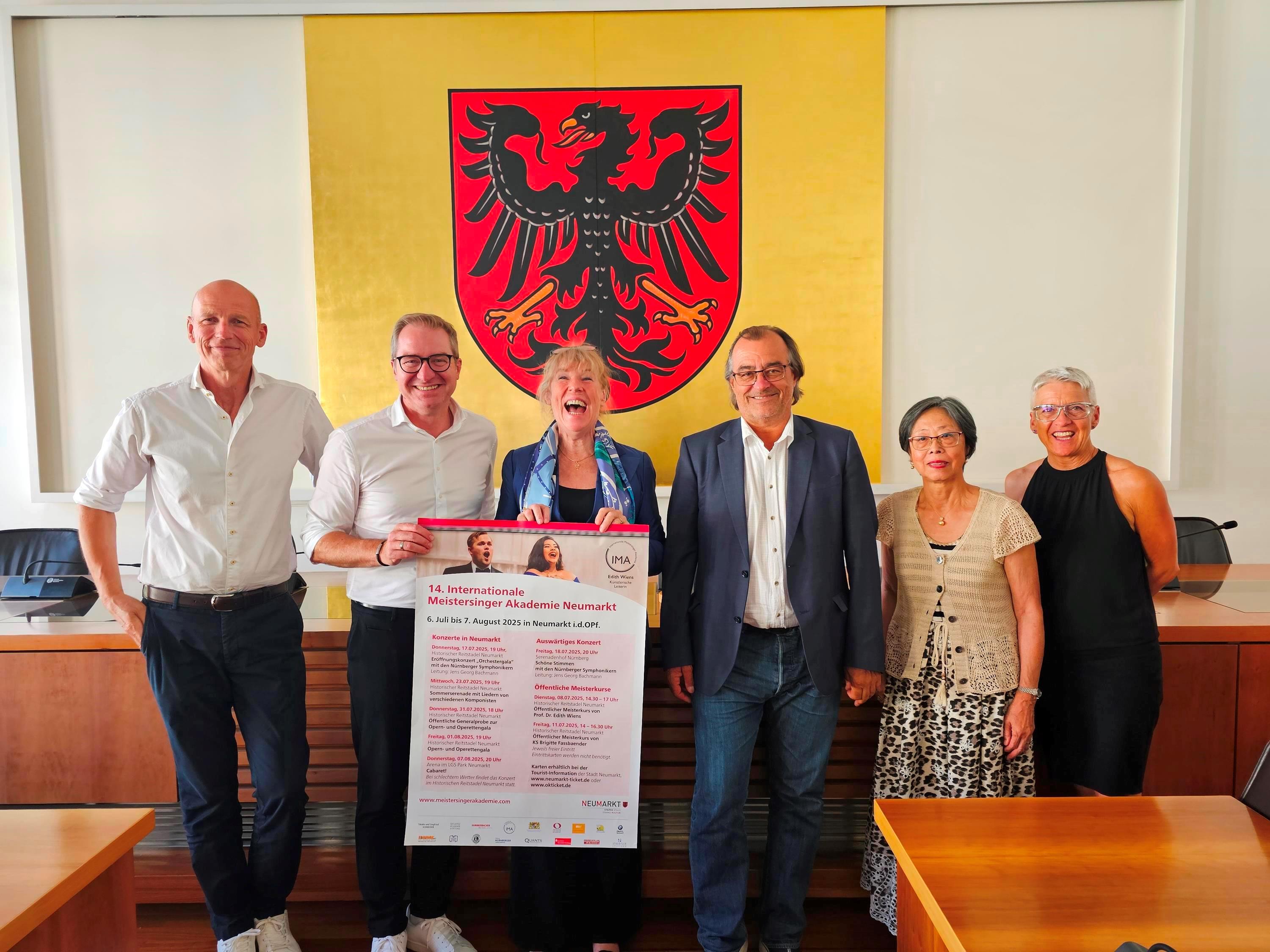 Freuen sich auf die IMA: Fördervereins-Chef Dr. Michael Janka, OB Markus Ochsenkühn, Prof. Edith Wiens, Kulturreferent Peter Ehrensberger,  Sponsorin Tanaka Schneider und Kulturamtsleiterin Barbara Leicht. Foto: Peter Romir