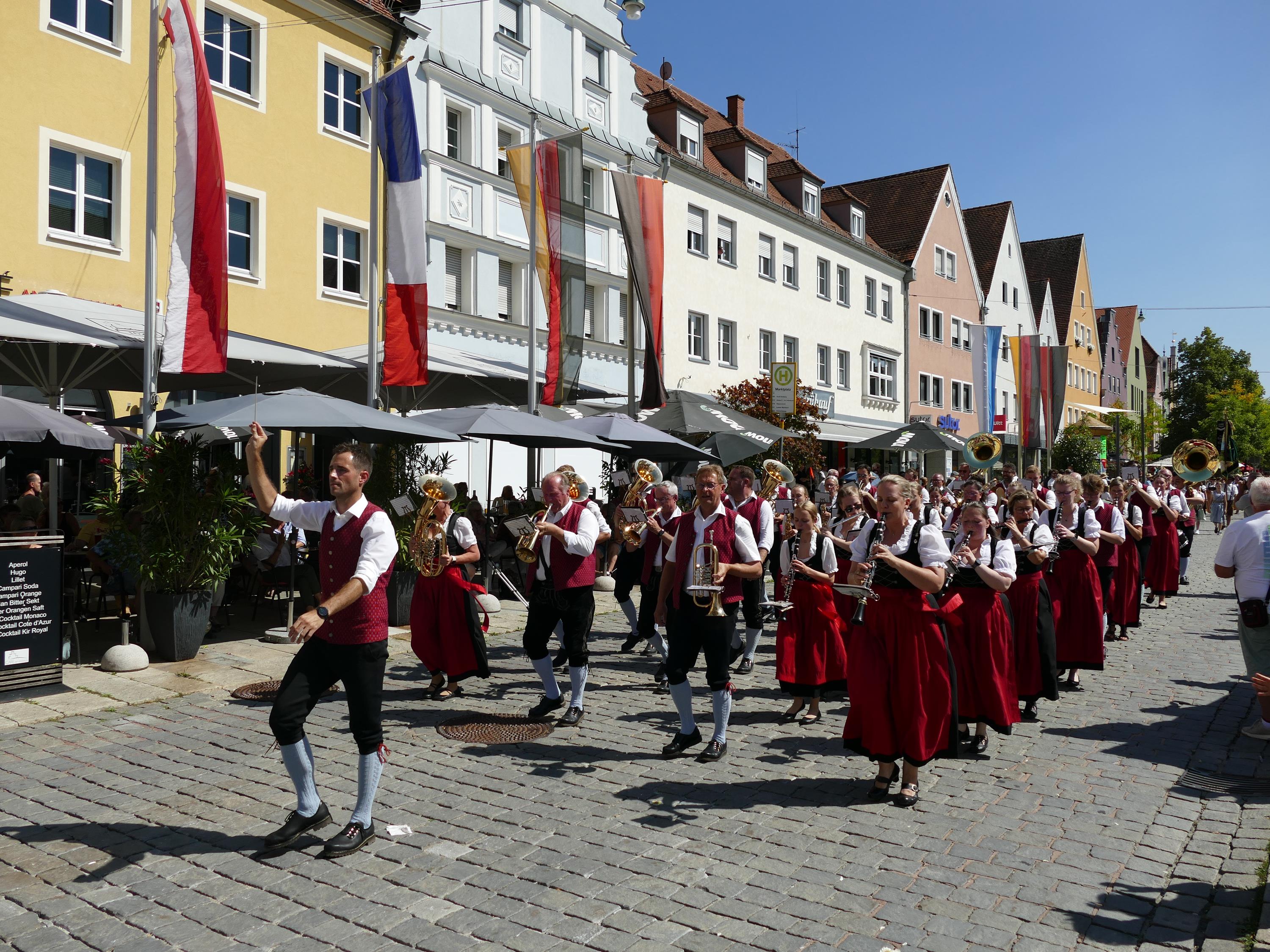 Impressionen Volksfestzug2025 (18)