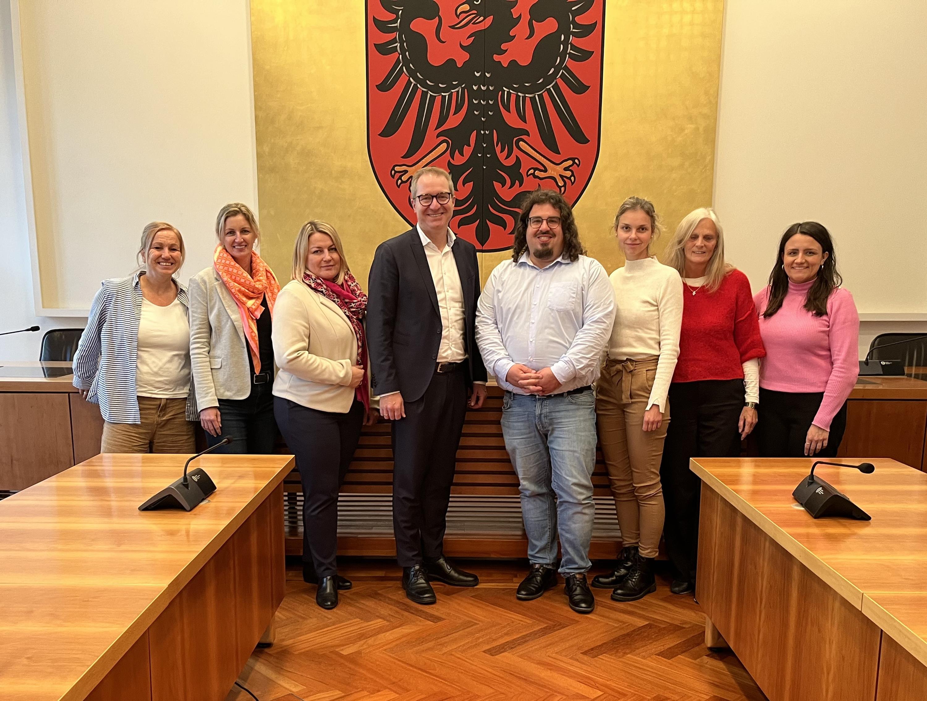 Leider haben wir keinen Alternativtext zu diesem Bild, aber wir arbeiten daran.