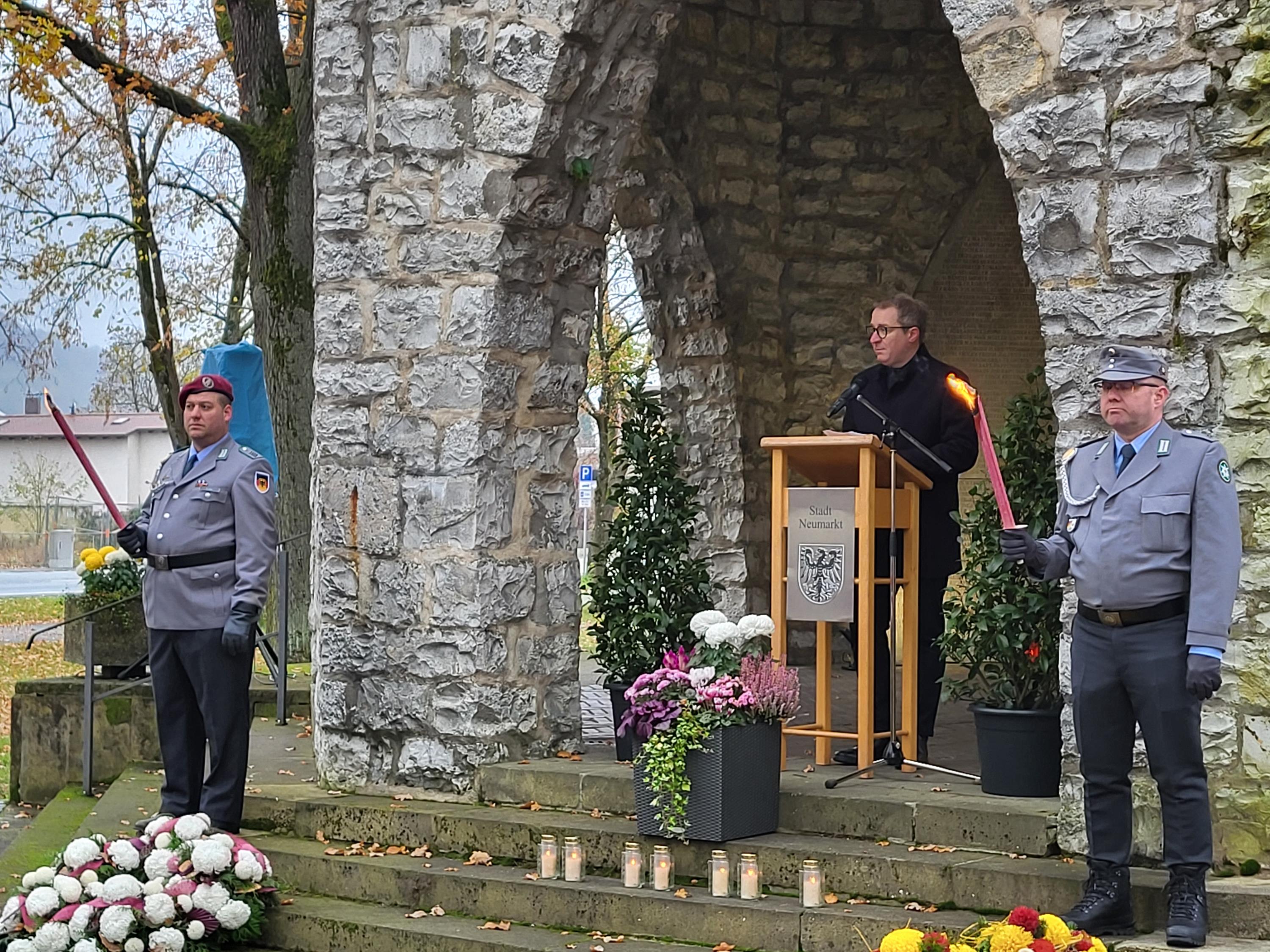 Leider haben wir keinen Alternativtext zu diesem Bild, aber wir arbeiten daran.