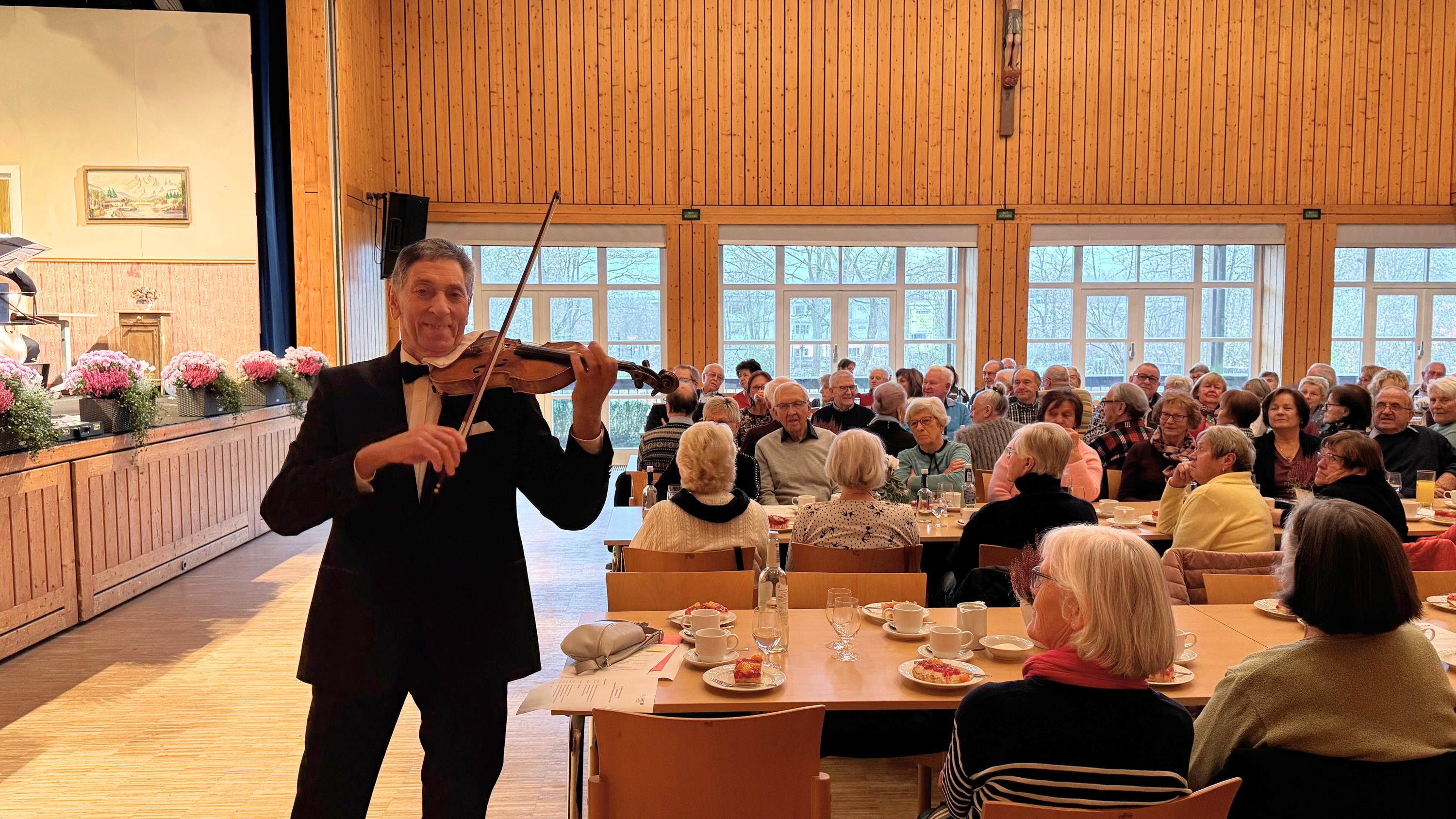 Leider haben wir keinen Alternativtext zu diesem Bild, aber wir arbeiten daran.