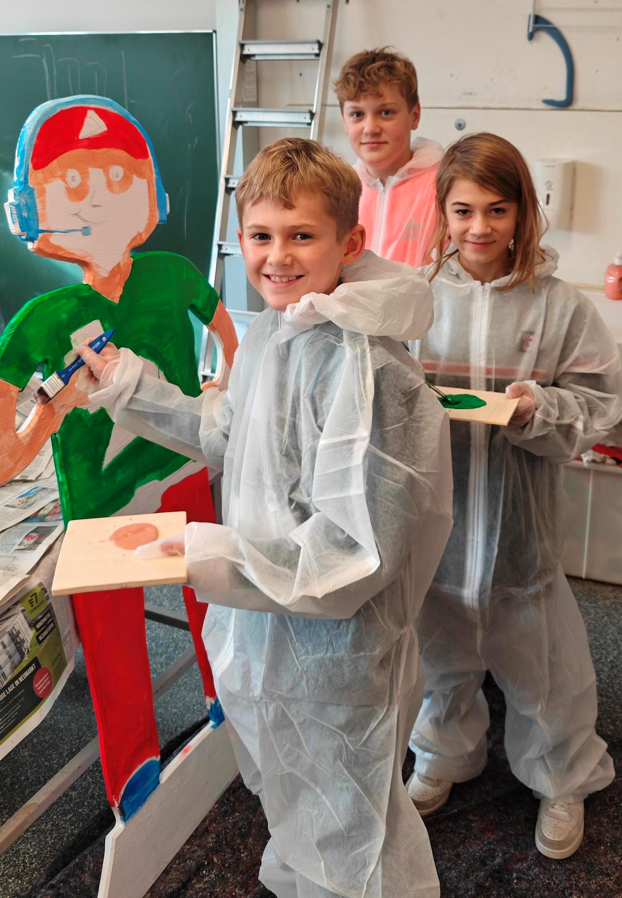 „Neumarkt kommt an“ – Inklusive Ausstellung mit lebensgroßen Figuren lädt zum Entdecken ein