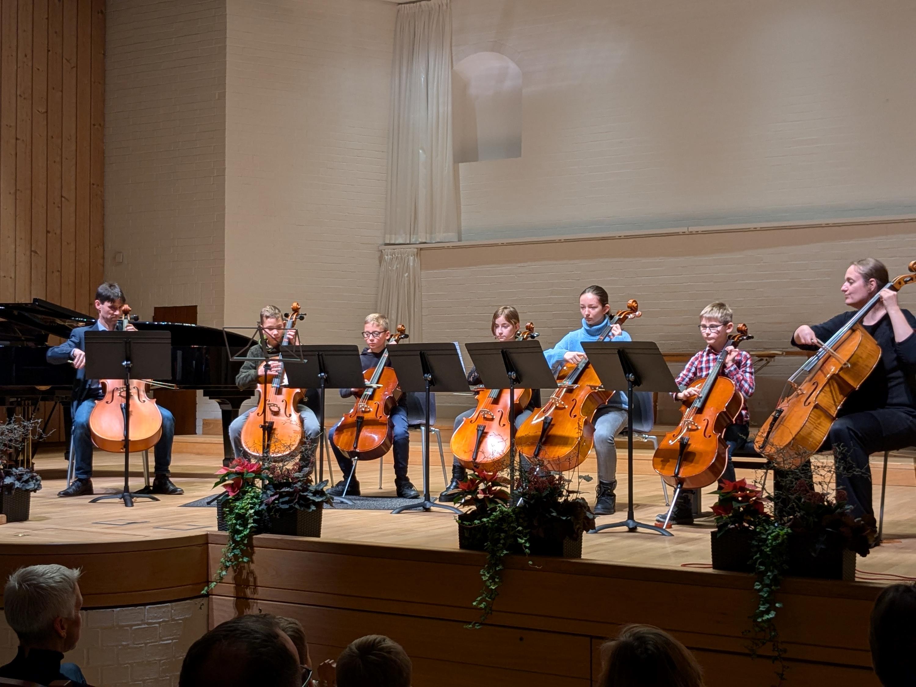 PXL 20241201 164411496.MP