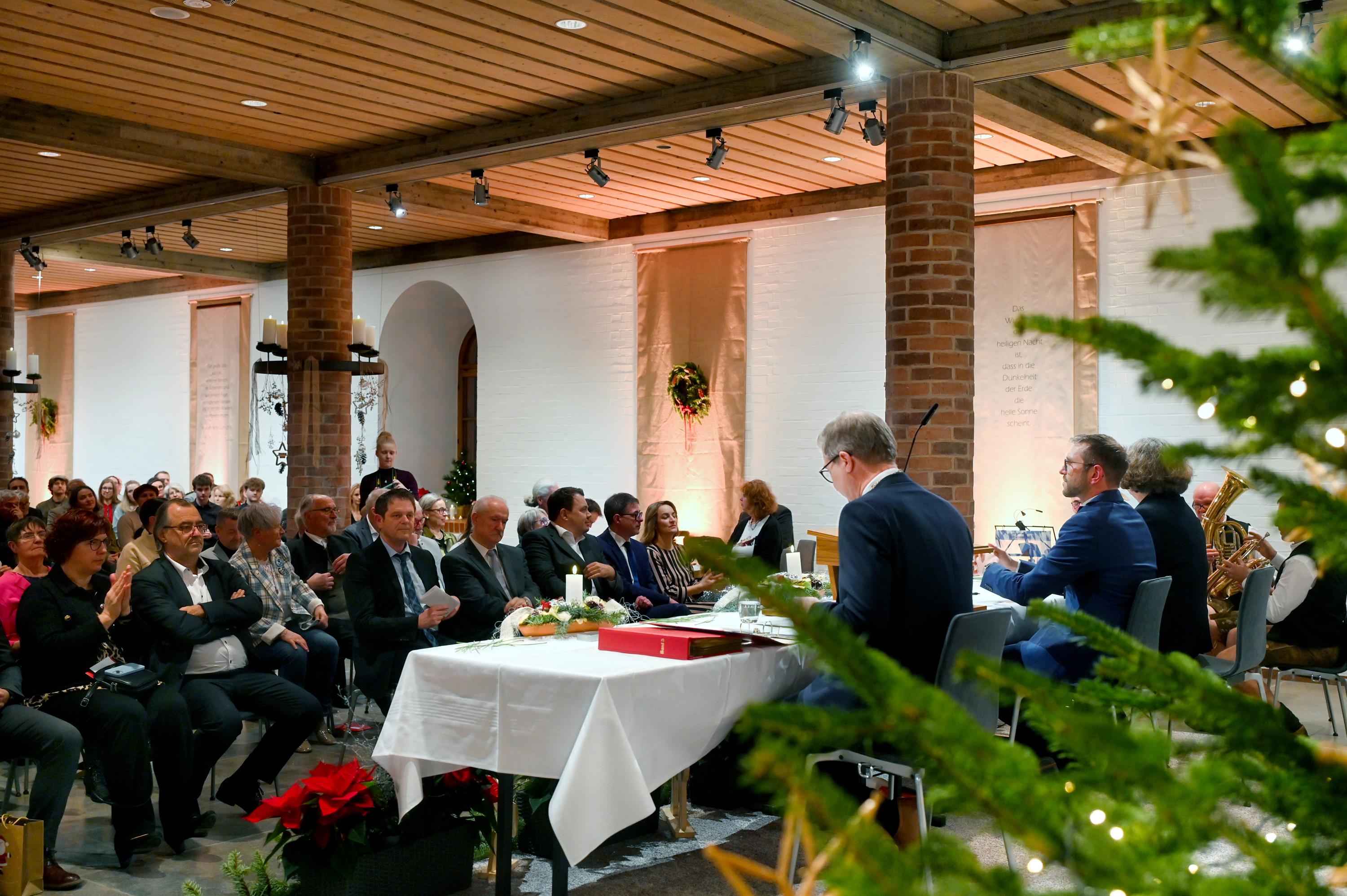 Leider haben wir keinen Alternativtext zu diesem Bild, aber wir arbeiten daran.