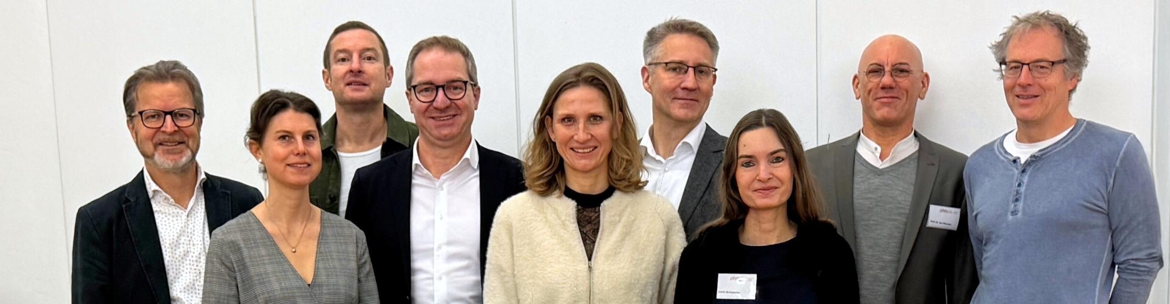 Leider haben wir keinen Alternativtext zu diesem Bild, aber wir arbeiten daran.