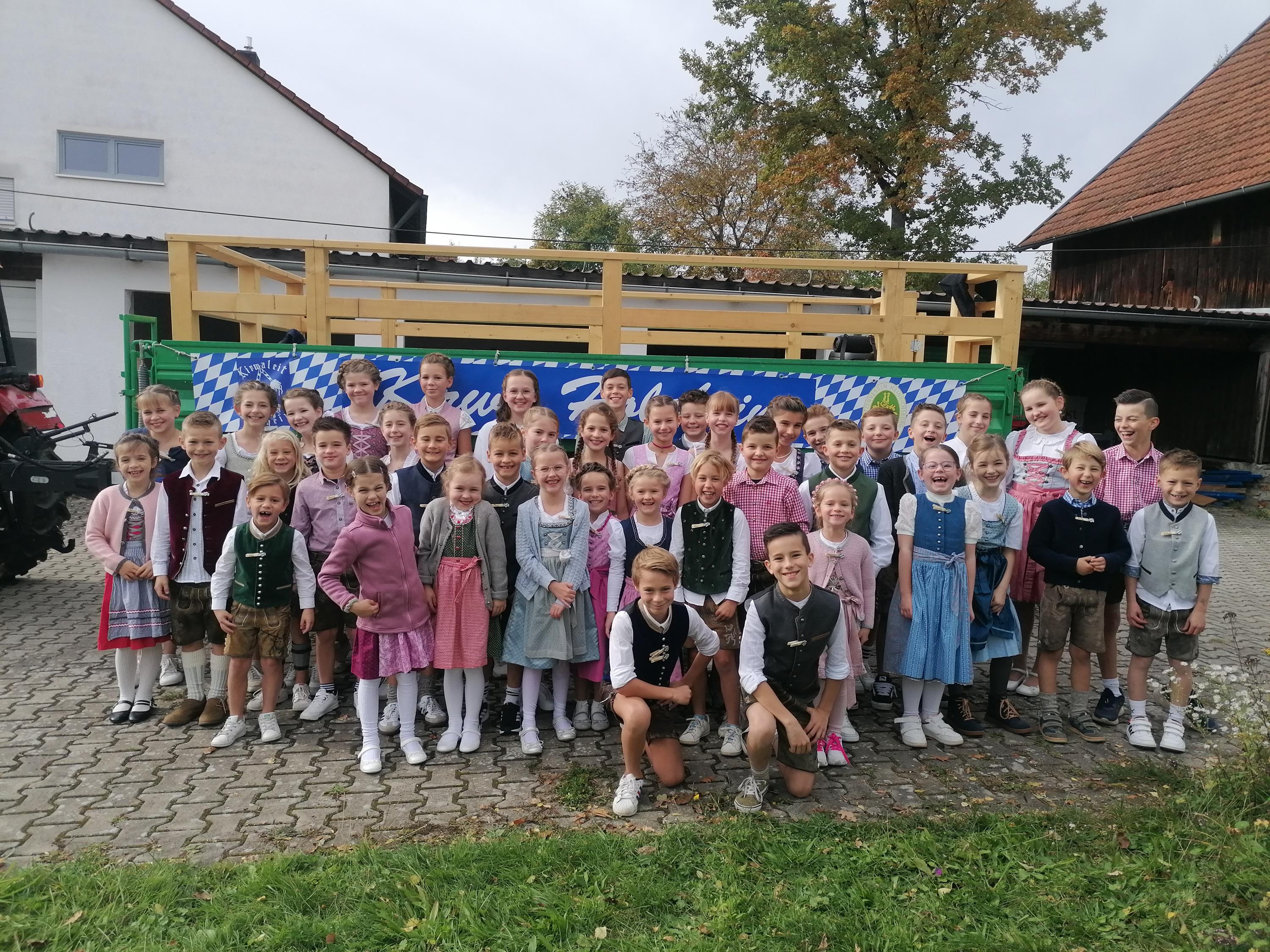 „Sommer im Park“ präsentiert: Heimaterlebnistag mit den Kirwakindern 