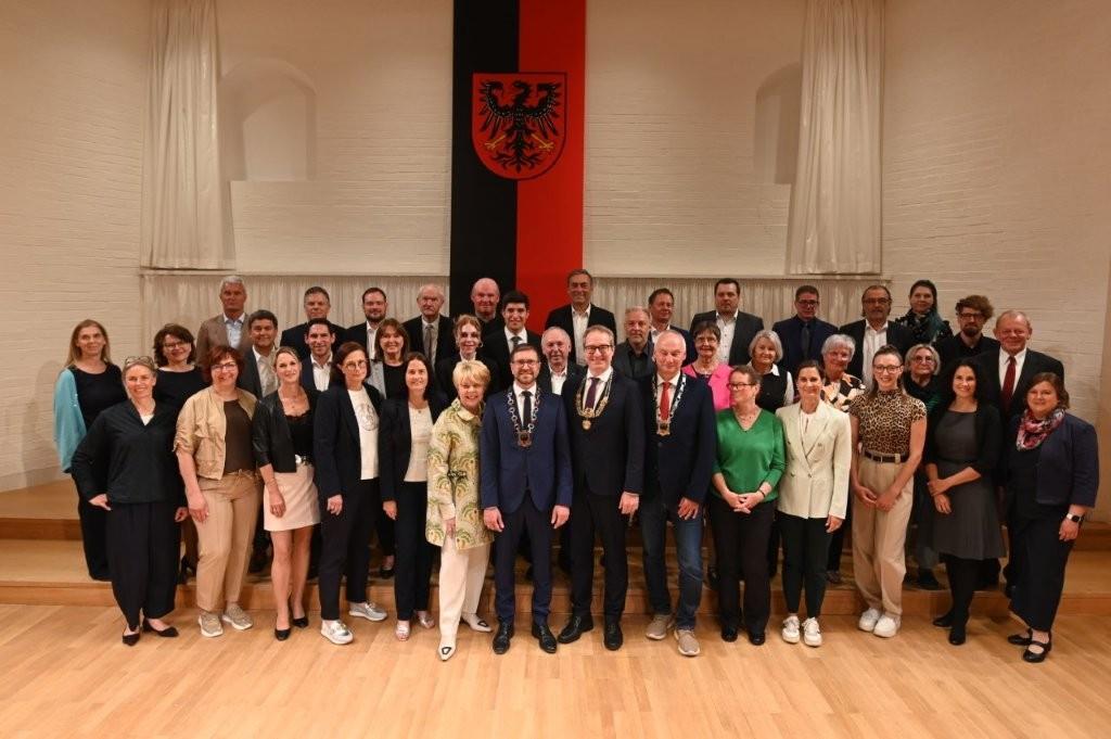 Leider haben wir keinen Alternativtext zu diesem Bild, aber wir arbeiten daran.