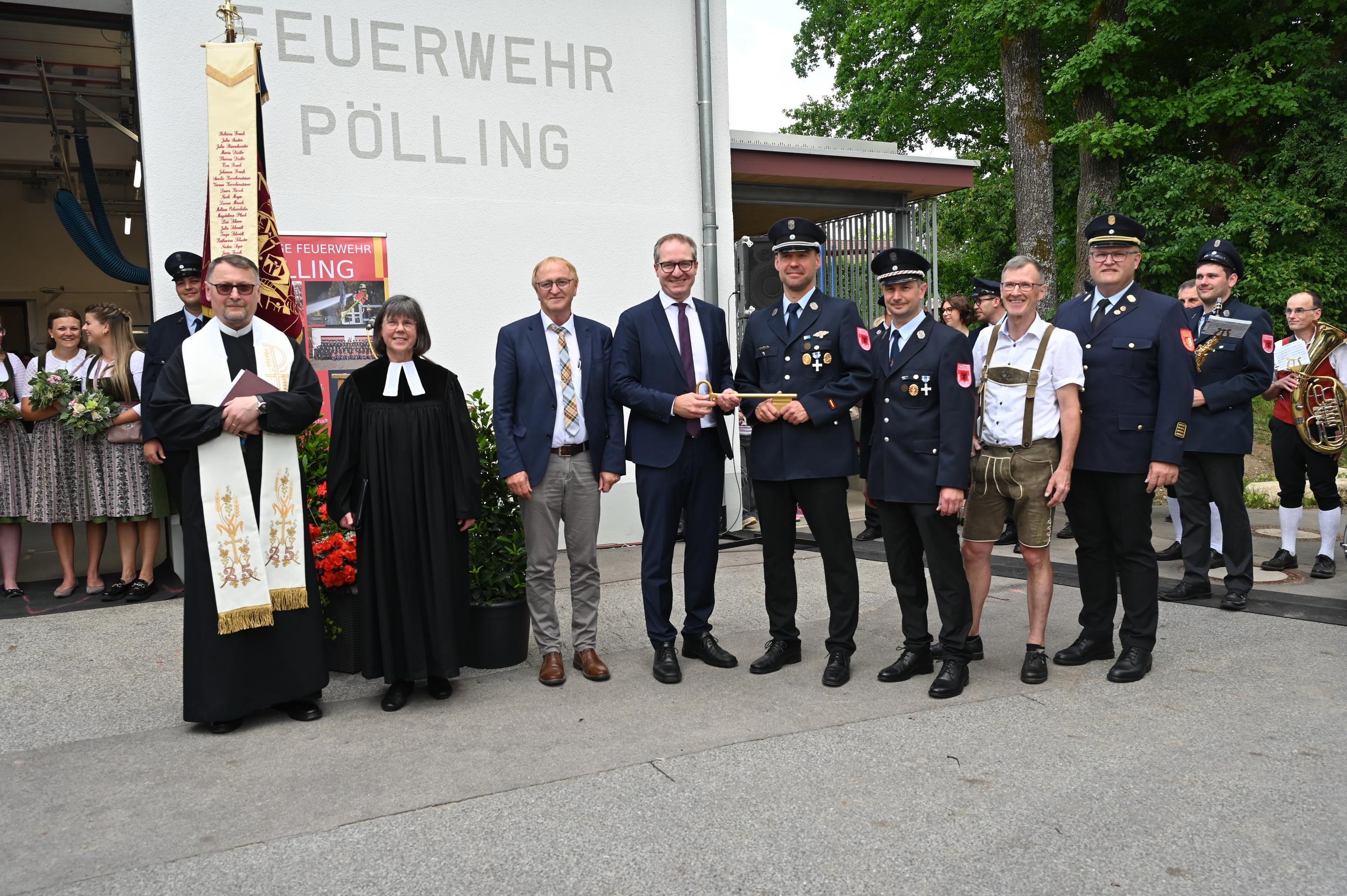 Leider haben wir keinen Alternativtext zu diesem Bild, aber wir arbeiten daran.