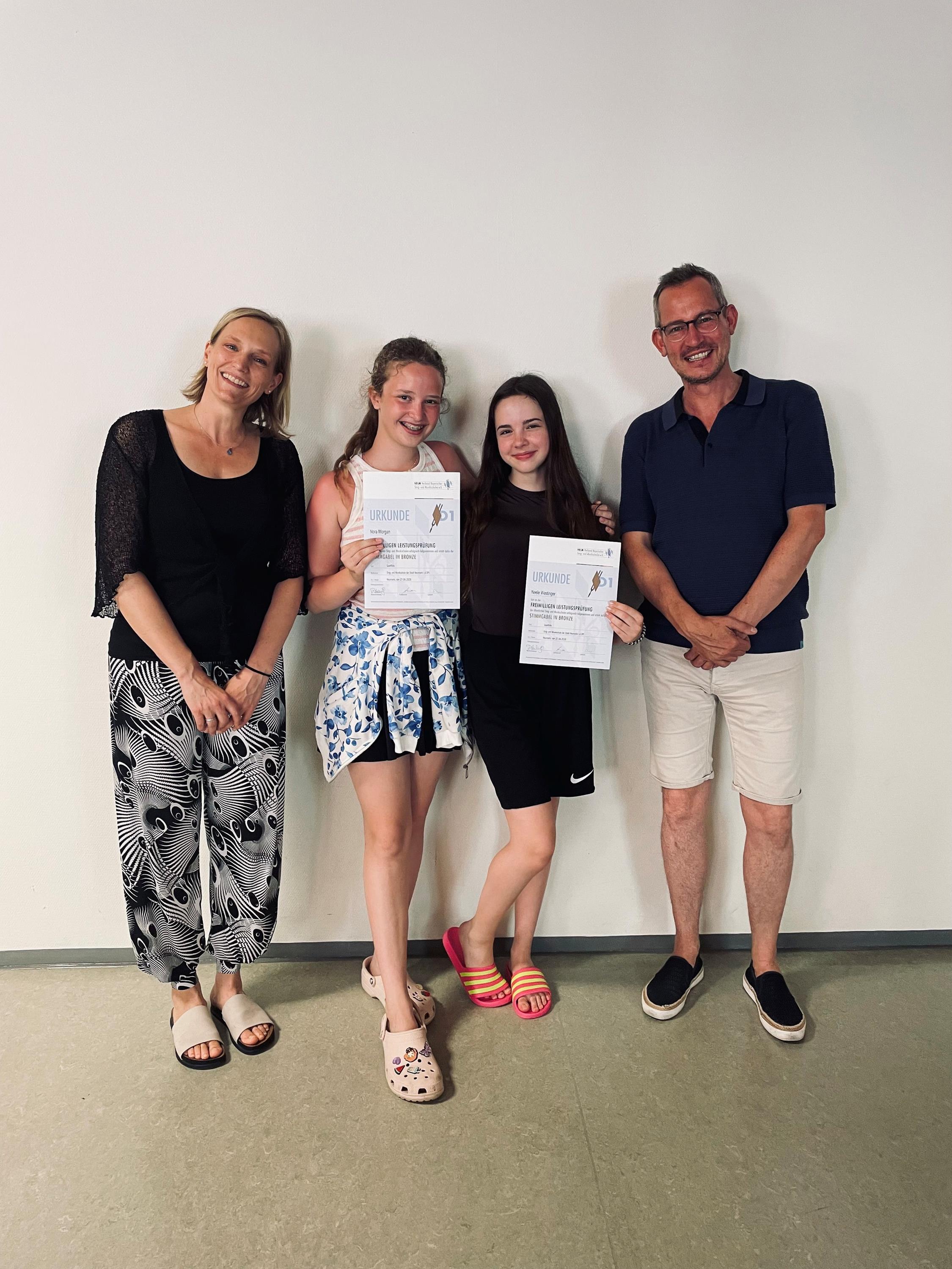 Erfolgreiche Leistungsprüfungen an der Sing- und Musikschule: Zwölf Auszeichnungen in Bronze und Silber, eine in Gold