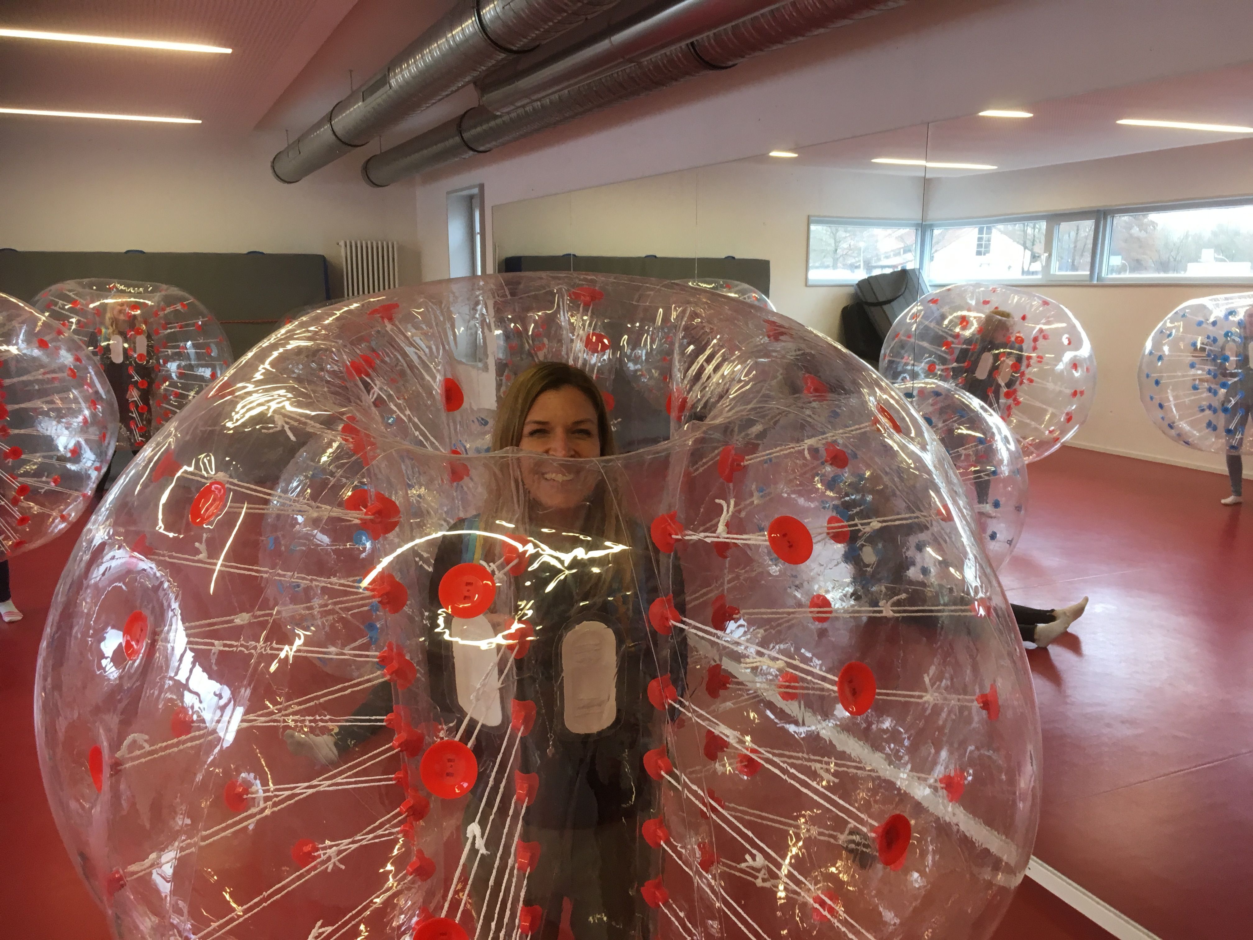 Bubble-Balls III.jpg Leider haben wir keinen Alternativtext zu diesem Bild, aber wir arbeiten daran.