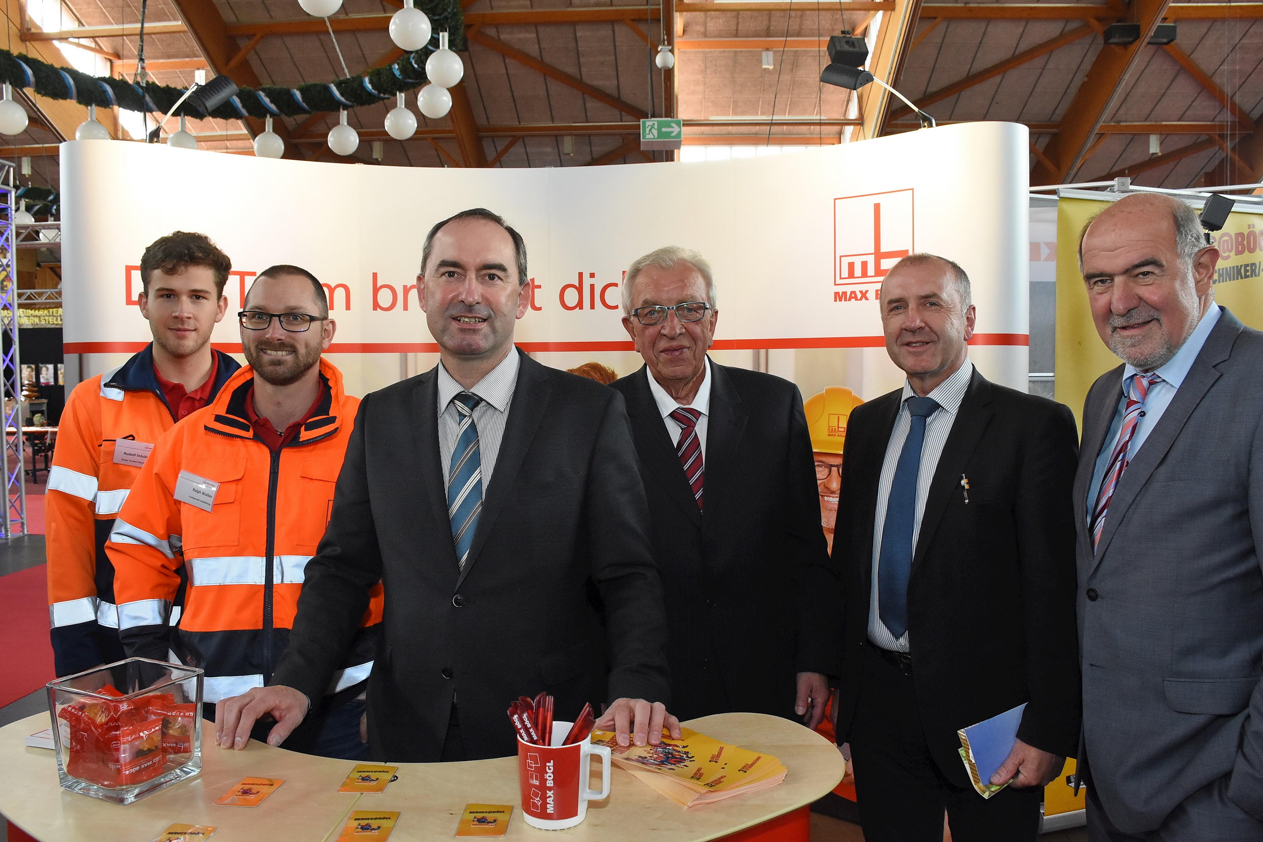 Besuch beim Messestand von Max Bögl: Peter Wernig Leider haben wir keinen Alternativtext zu diesem Bild, aber wir arbeiten daran.