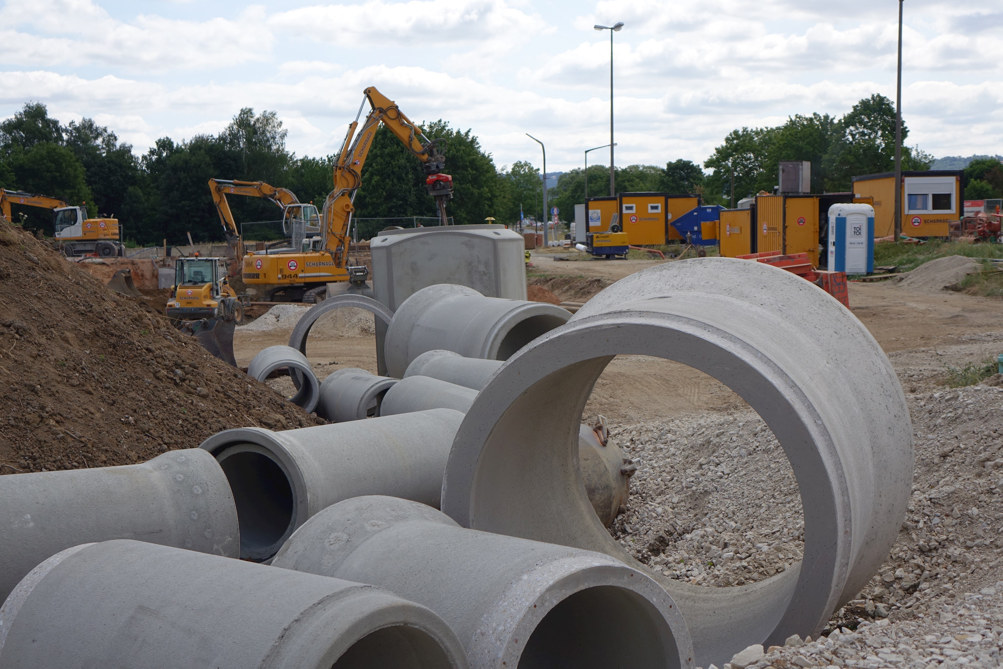 Großbaustelle bei Pölling.JPG Leider haben wir keinen Alternativtext zu diesem Bild, aber wir arbeiten daran.