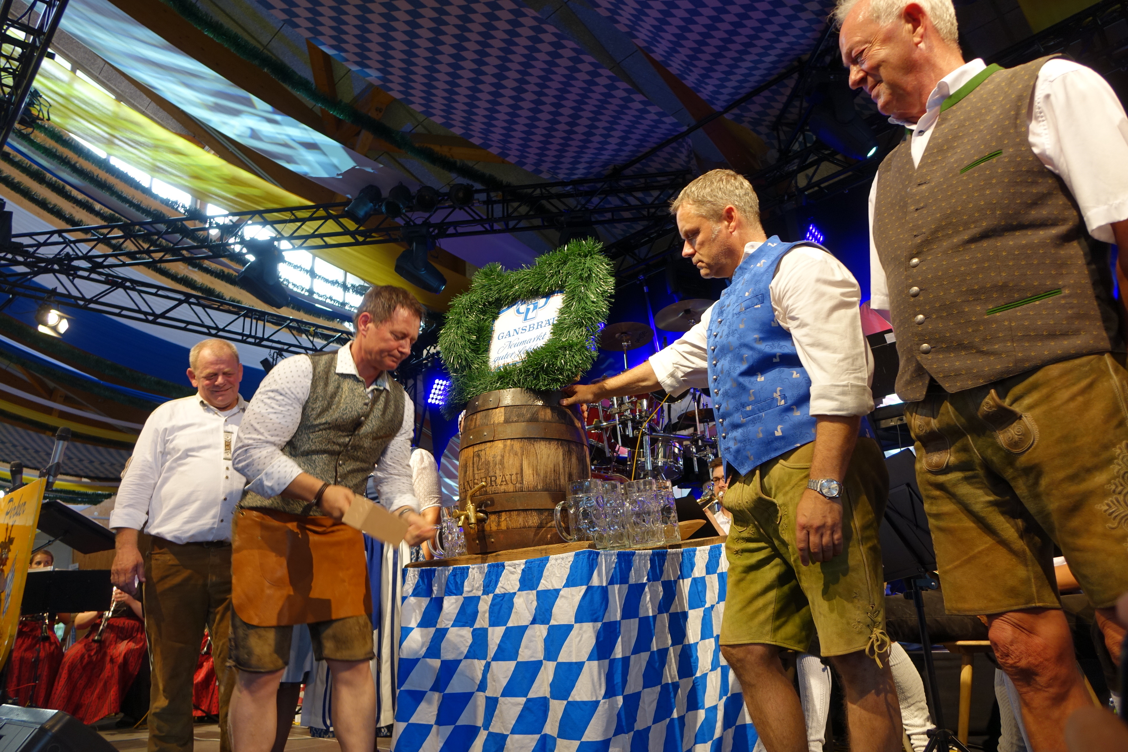 Oberbürgermeister Thumann eröffnet Jubiläumsvolksfest