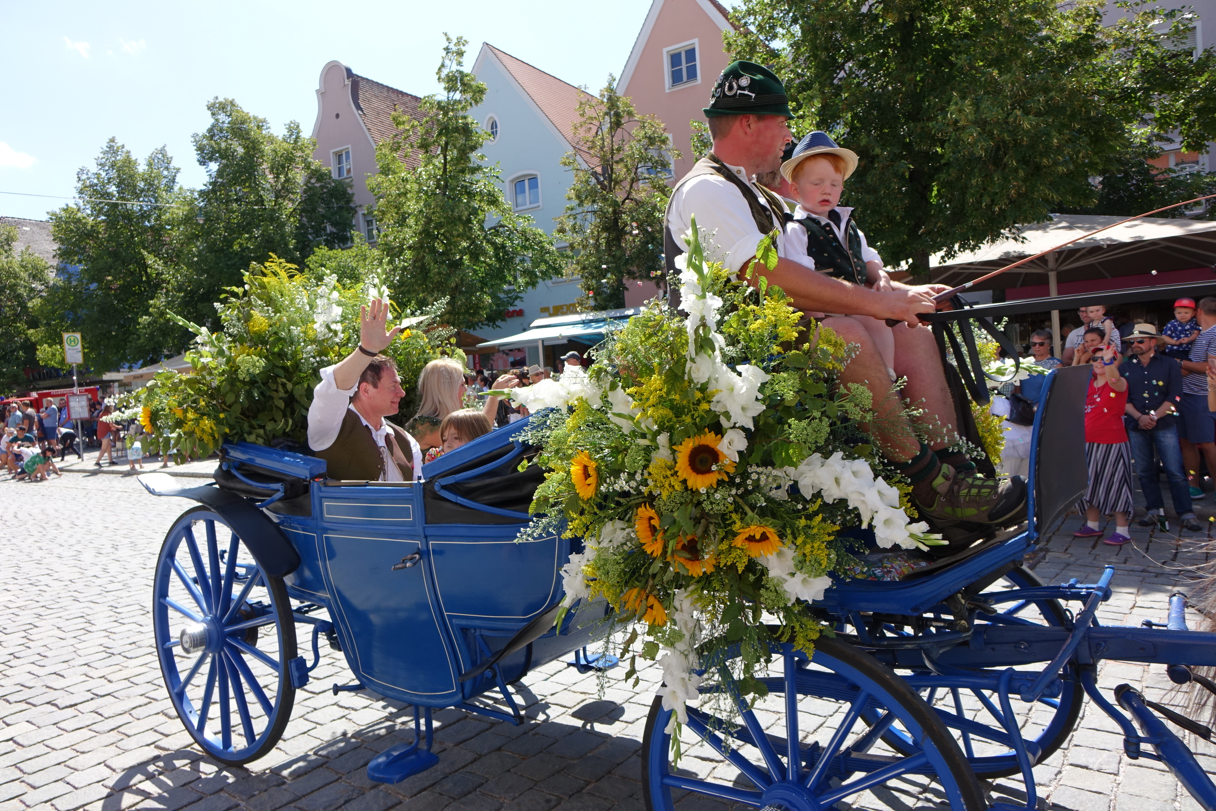 Festkutsche der Stadt mit OB Thumann, Foto: Dr. Franz Janka Leider haben wir keinen Alternativtext zu diesem Bild, aber wir arbeiten daran.