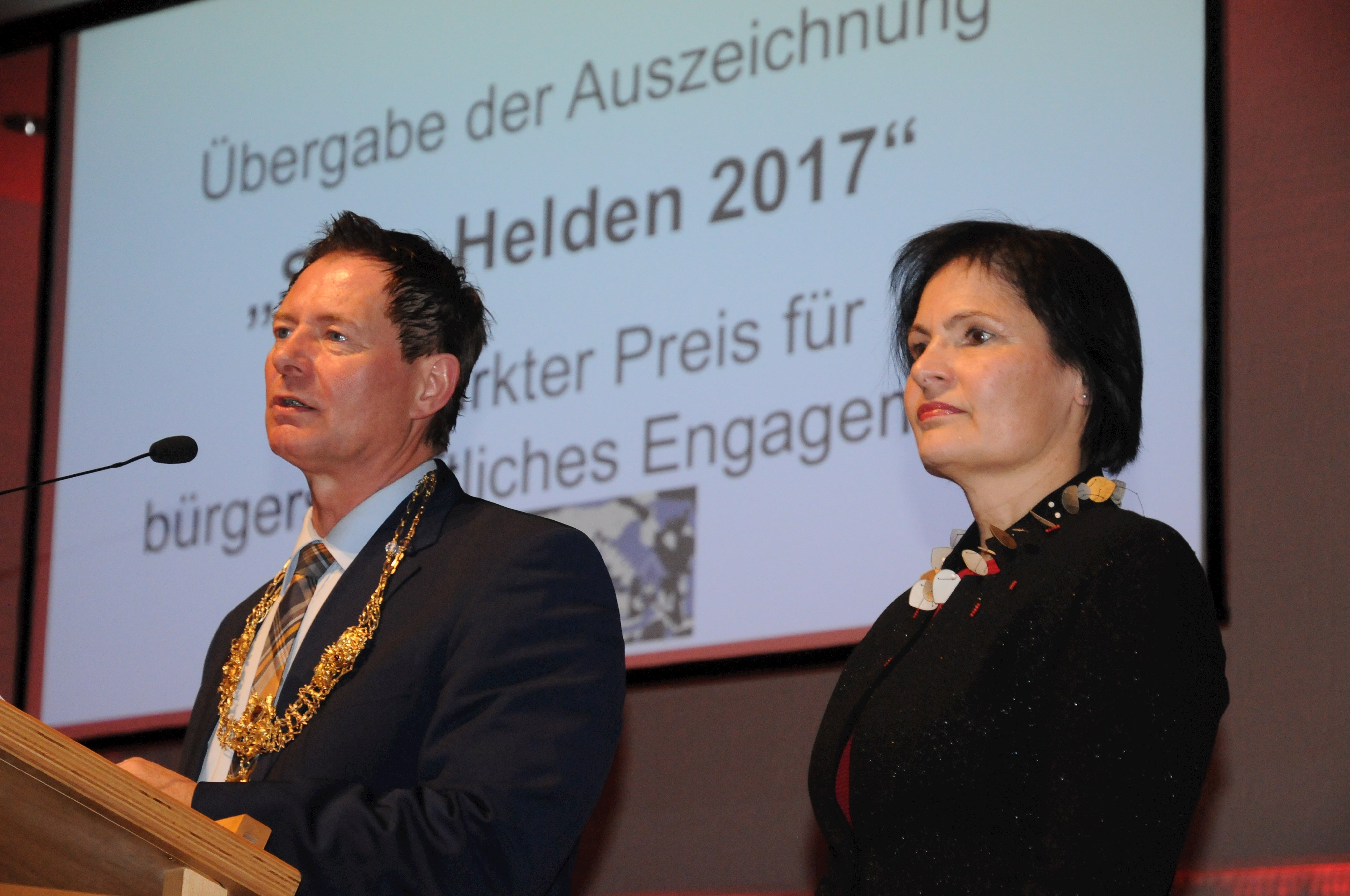 Leider haben wir keinen Alternativtext zu diesem Bild, aber wir arbeiten daran.