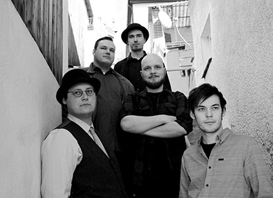 bandfoto%202017%20klein.jpg Leider haben wir keinen Alternativtext zu diesem Bild, aber wir arbeiten daran.