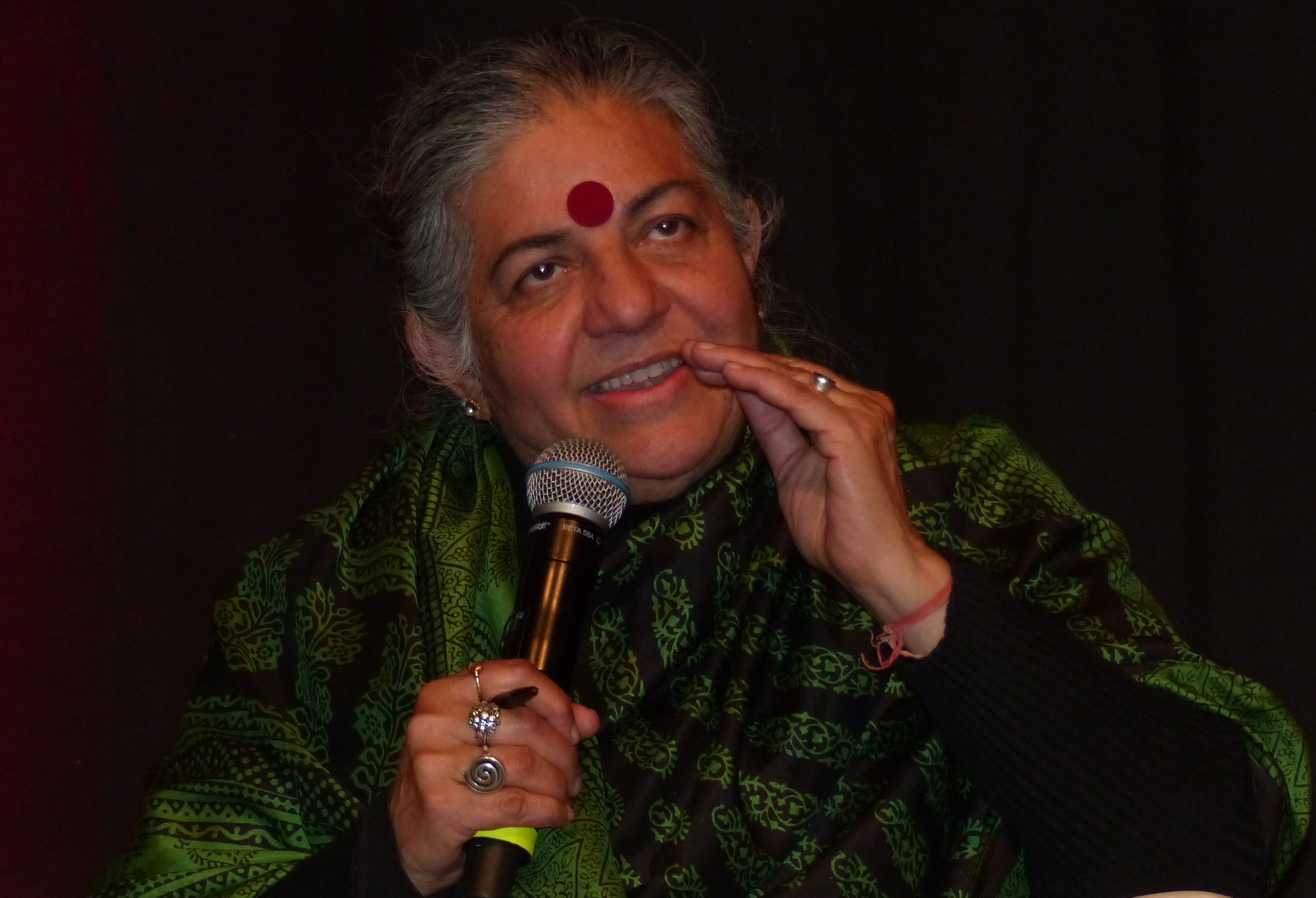 Stadt Neumarkt_21.01.20_Vandana Shiva.jpg Leider haben wir keinen Alternativtext zu diesem Bild, aber wir arbeiten daran.