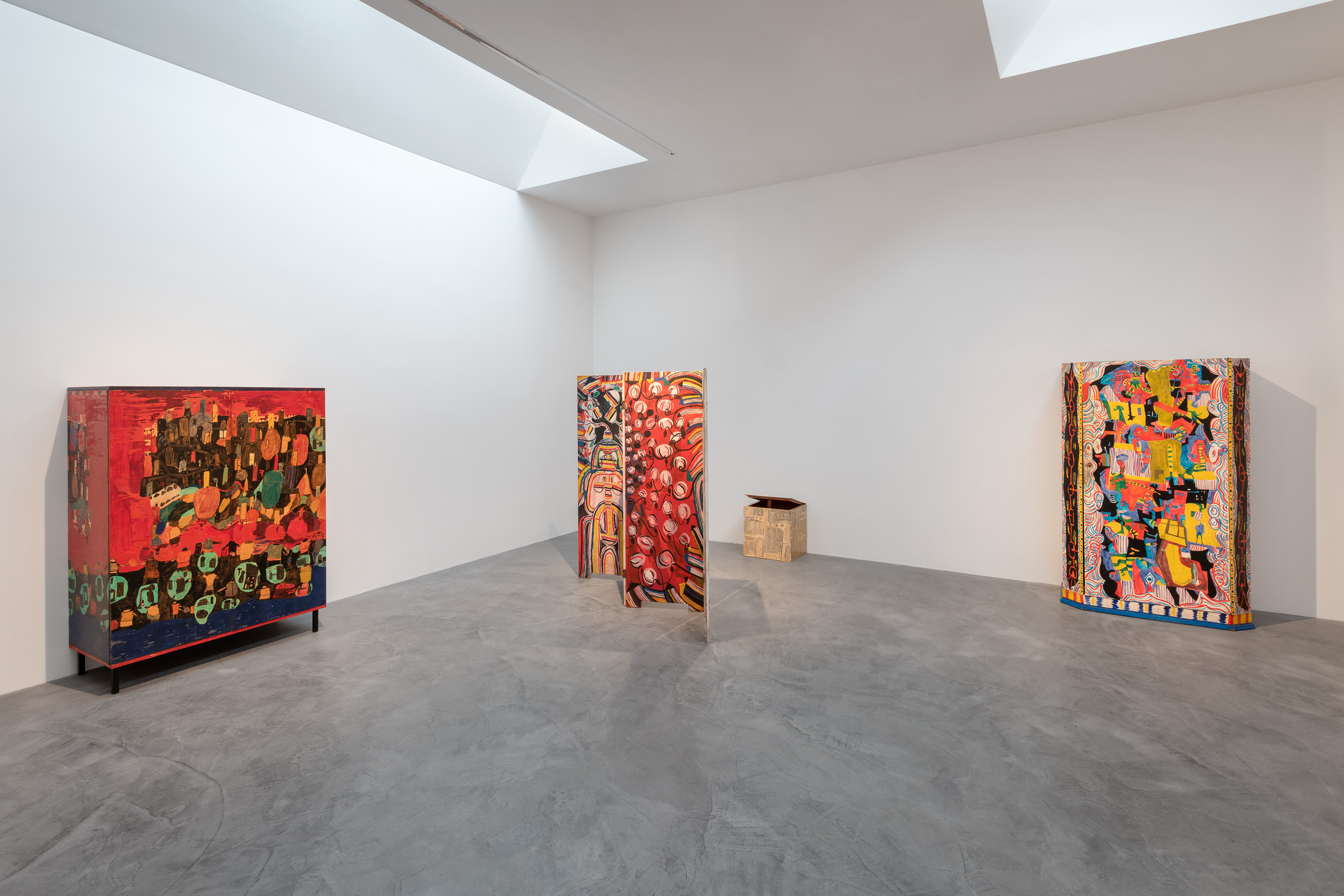 Die bemalten SPUR-Möbel im Museum Lothar Fischer, Foto: Andreas Pauly Leider haben wir keinen Alternativtext zu diesem Bild, aber wir arbeiten daran.