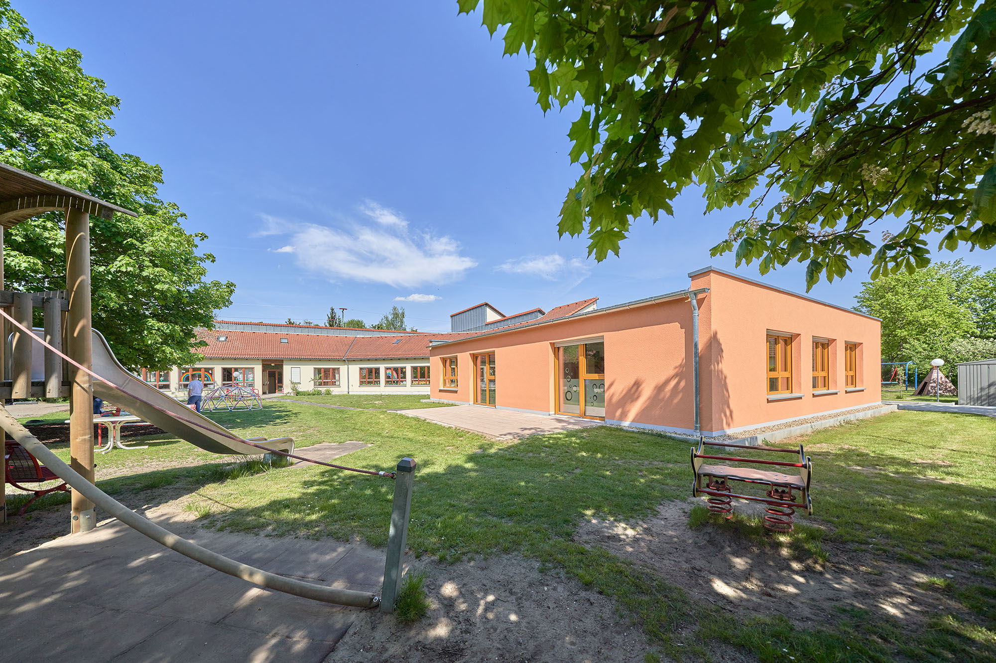 Donauer Kinderhaus Haus.jpg Leider haben wir keinen Alternativtext zu diesem Bild, aber wir arbeiten daran.