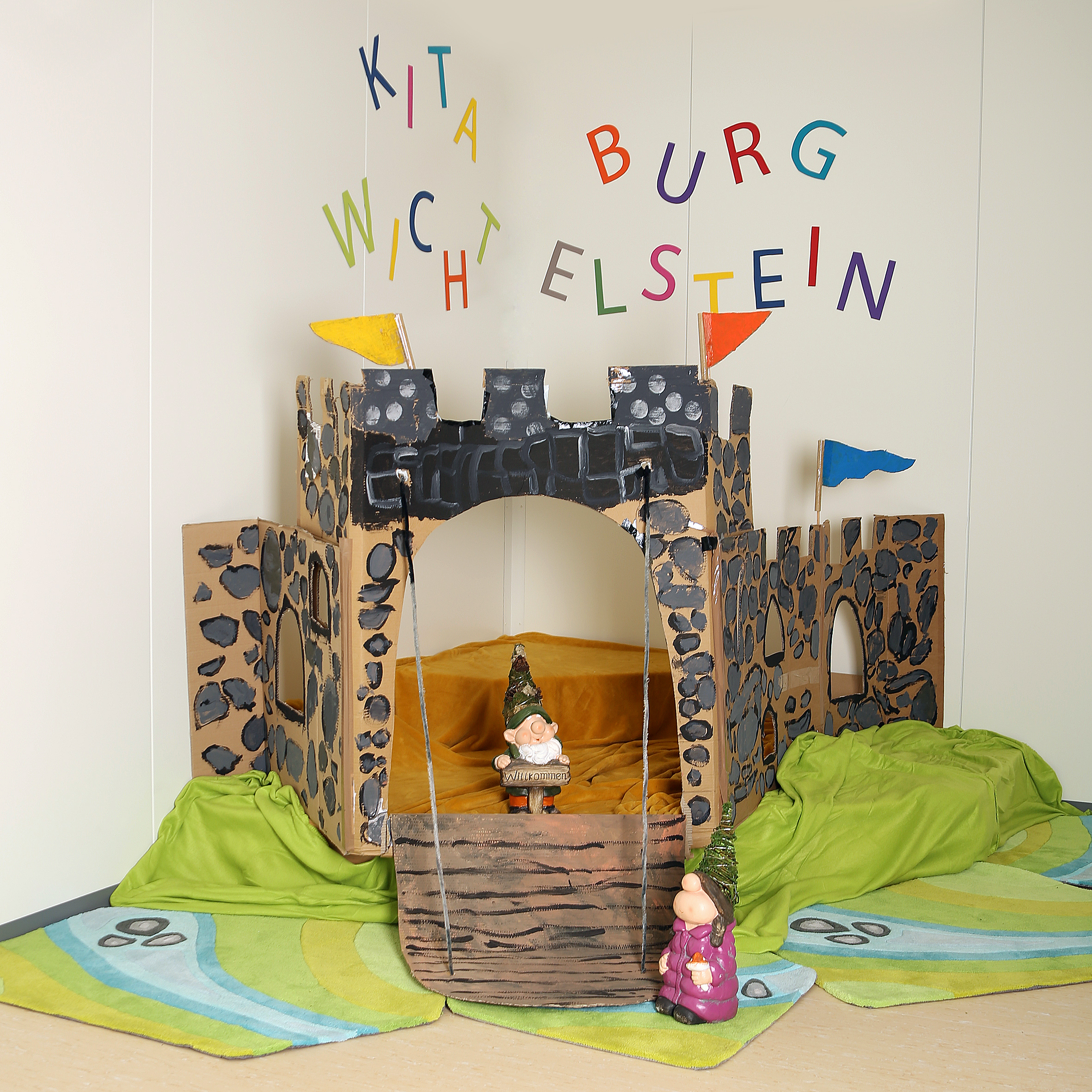 Burg Wichtelstein 2.JPG Leider haben wir keinen Alternativtext zu diesem Bild, aber wir arbeiten daran.
