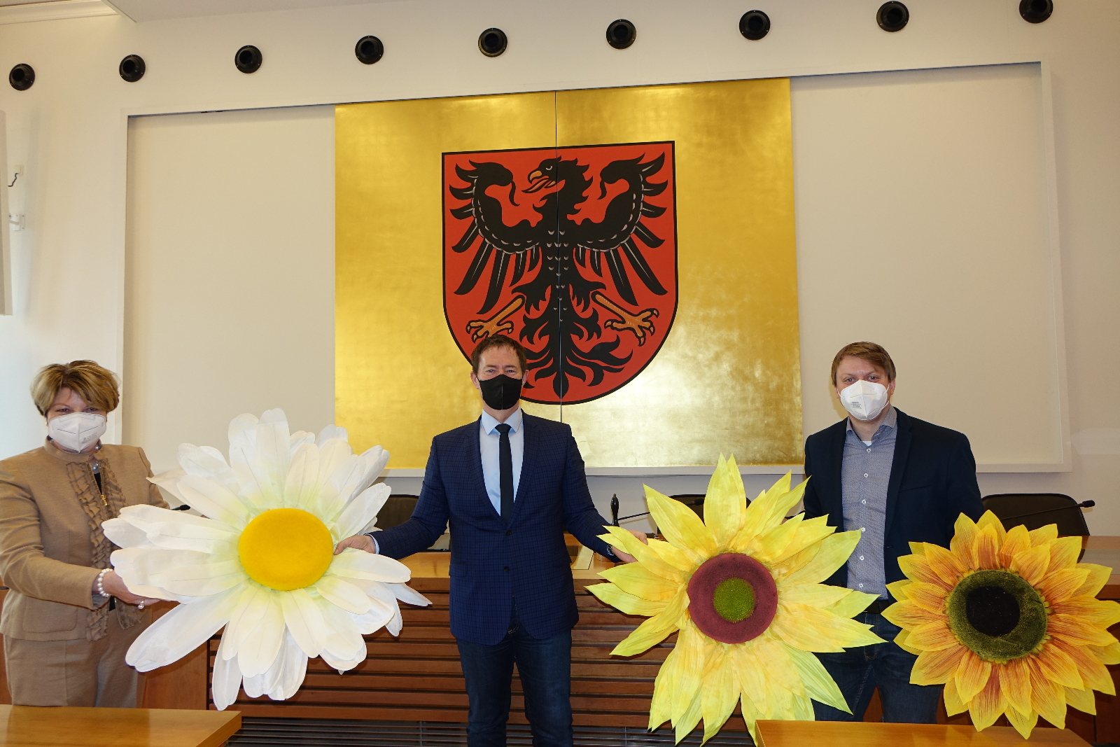 Gerlinde Wanke, Oberbürgermeister Thomas Thumann und Christian Eisner,
Foto: Dr. Franz Janka/Stadt Neumarkt Leider haben wir keinen Alternativtext zu diesem Bild, aber wir arbeiten daran.