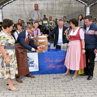 Sommerszene_Kirtag_Bieranstich_top.jpg