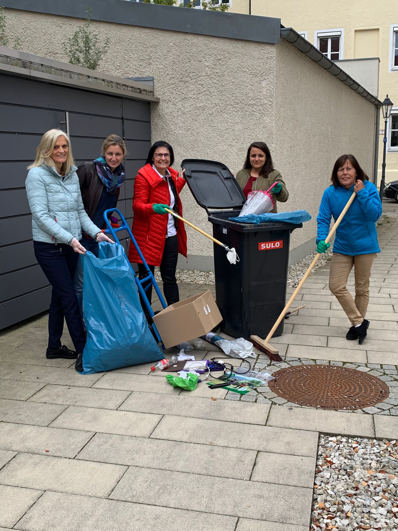 Müllsammelaktion - #Neumarkträumtauf