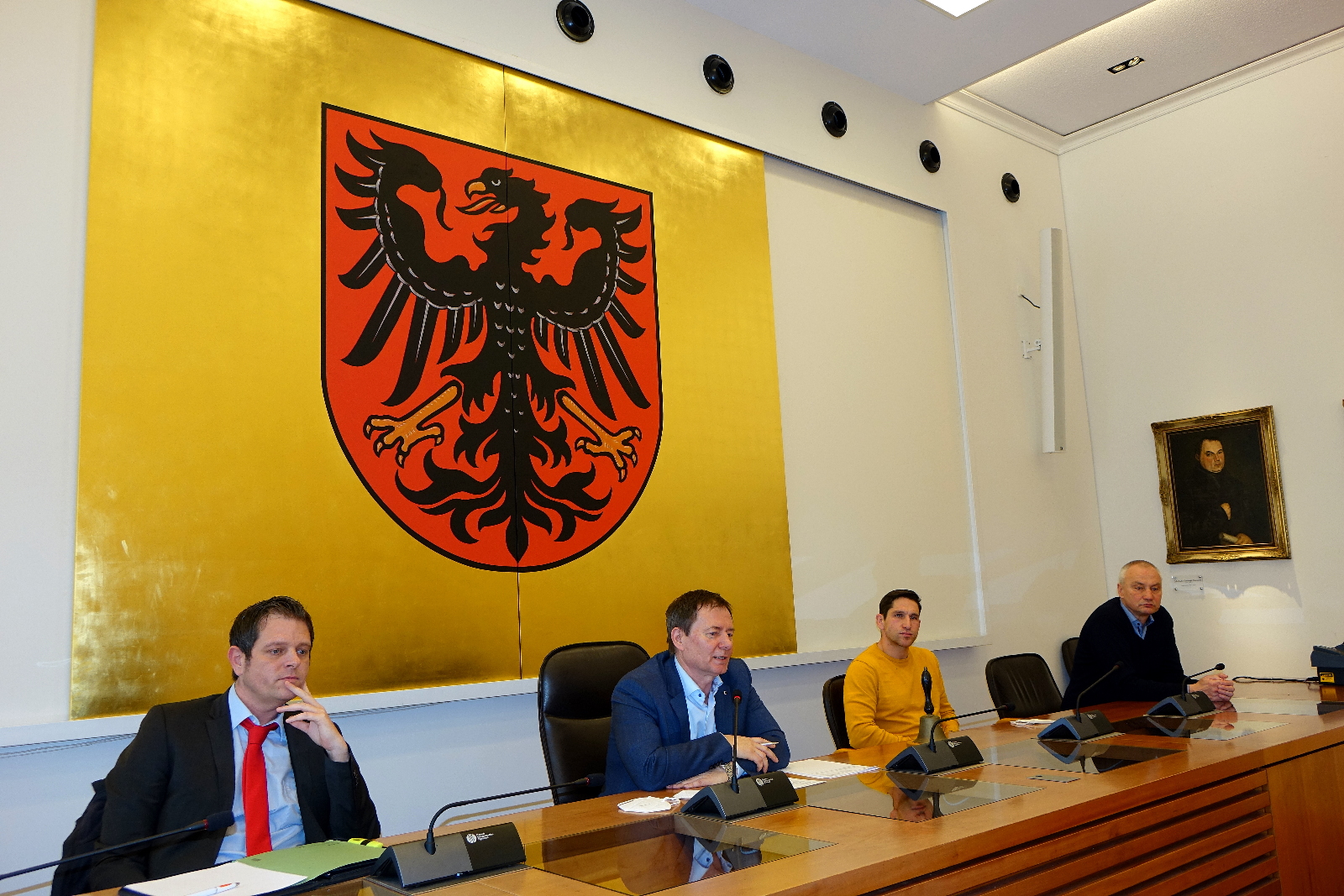 Leider haben wir keinen Alternativtext zu diesem Bild, aber wir arbeiten daran.