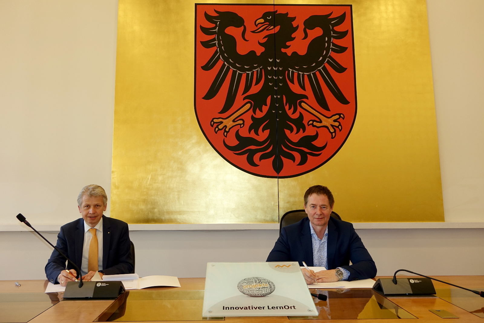 Leider haben wir keinen Alternativtext zu diesem Bild, aber wir arbeiten daran.