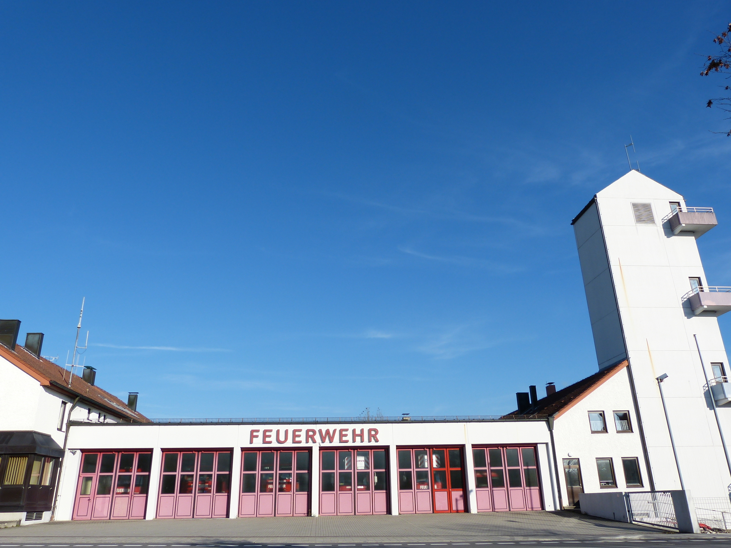 Leider haben wir keinen Alternativtext zu diesem Bild, aber wir arbeiten daran.