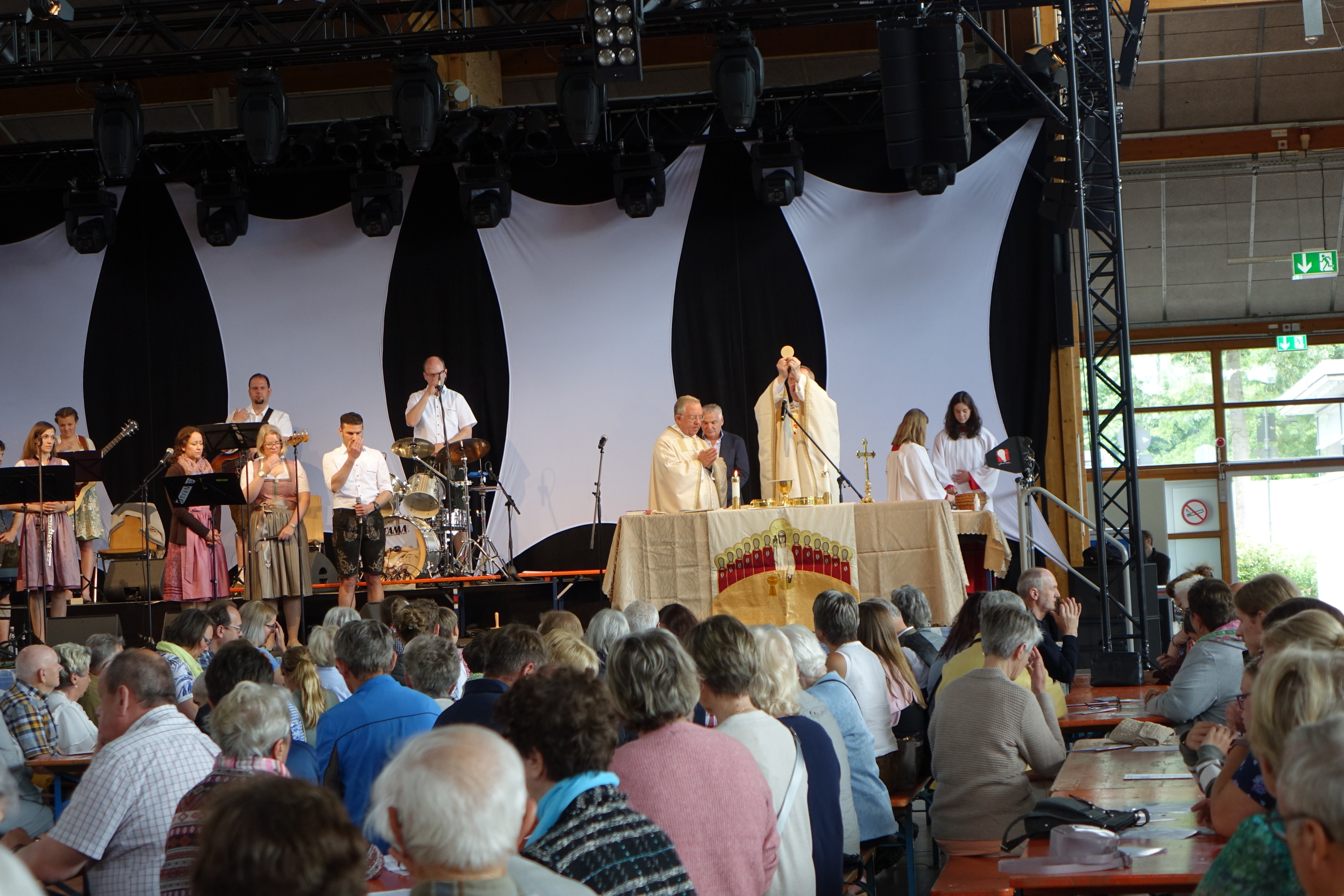 Beim Frühlingsfest gibt es wieder einen Gottesdienst der Schausteller an Christi Himmelfahrt