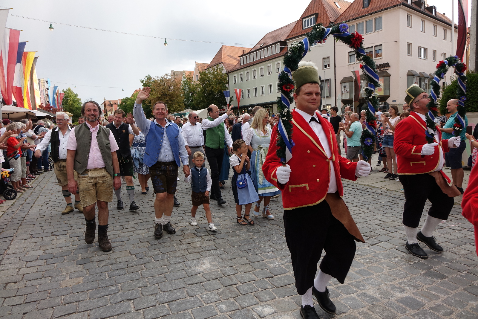 Behinderungen wegen Volksfestauszug