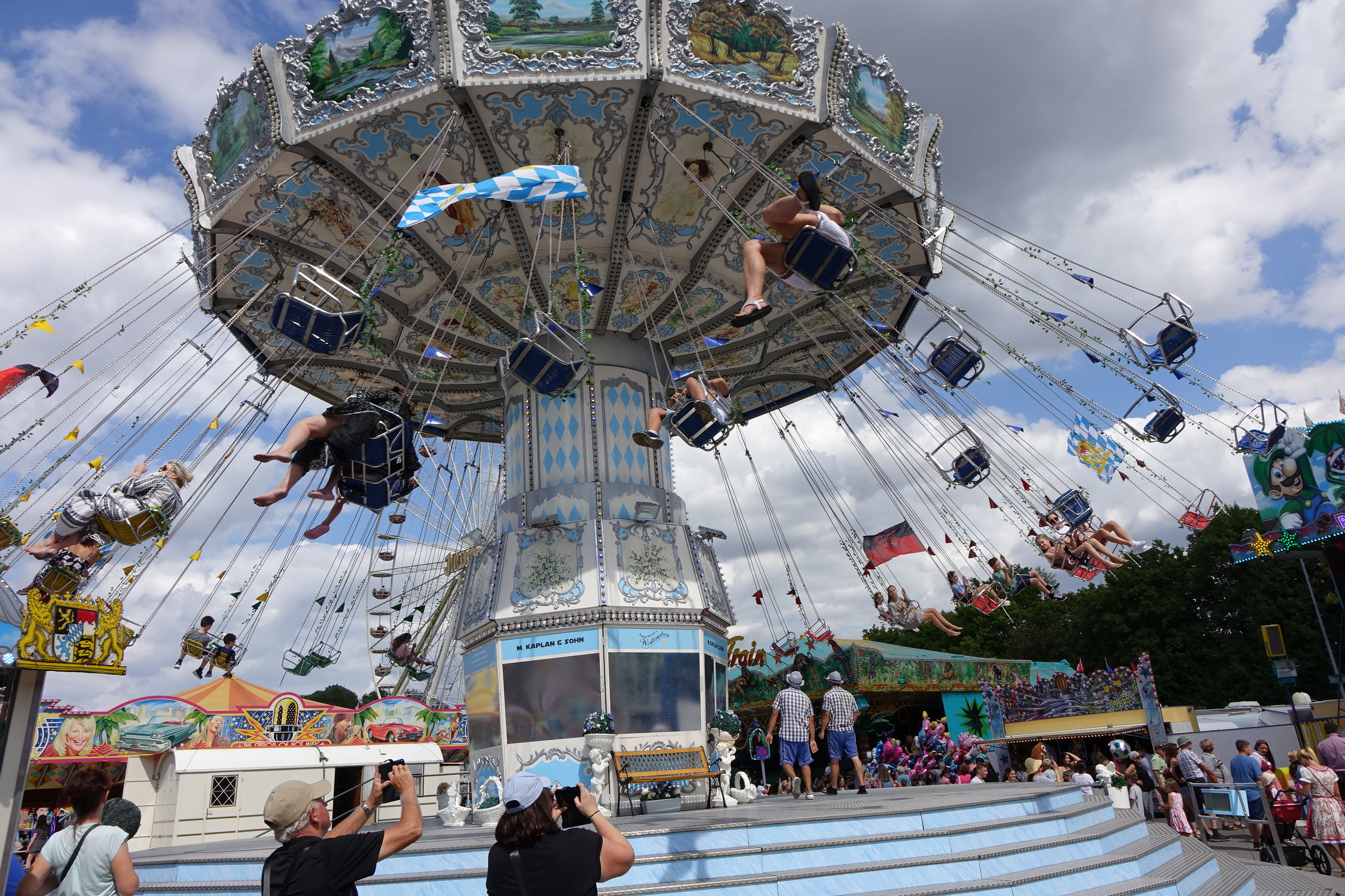 Erster Familiennachmittag beim JURA- Volksfest mit Angis Kasperltheater und halben Fahrpreisen