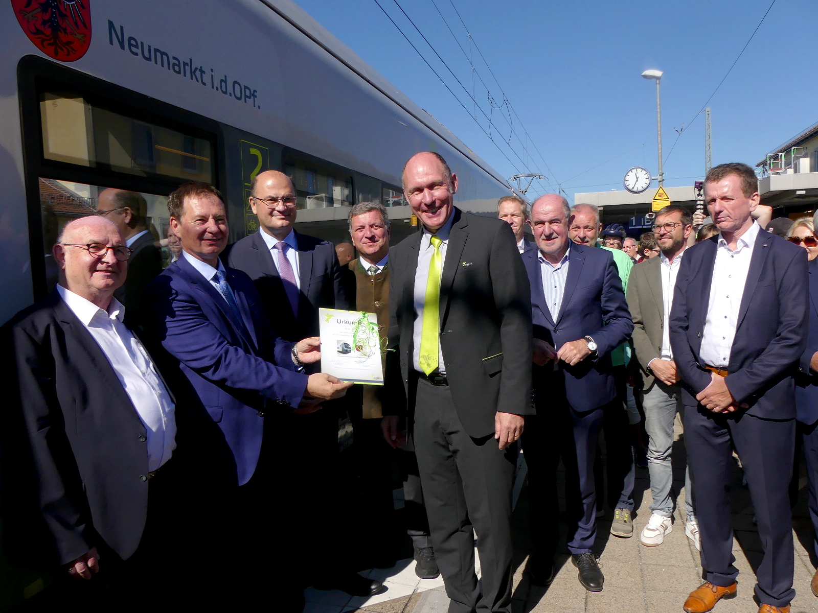 Bahnhofsfest und Zugtaufe zum Jubiläum der Bahnlinie