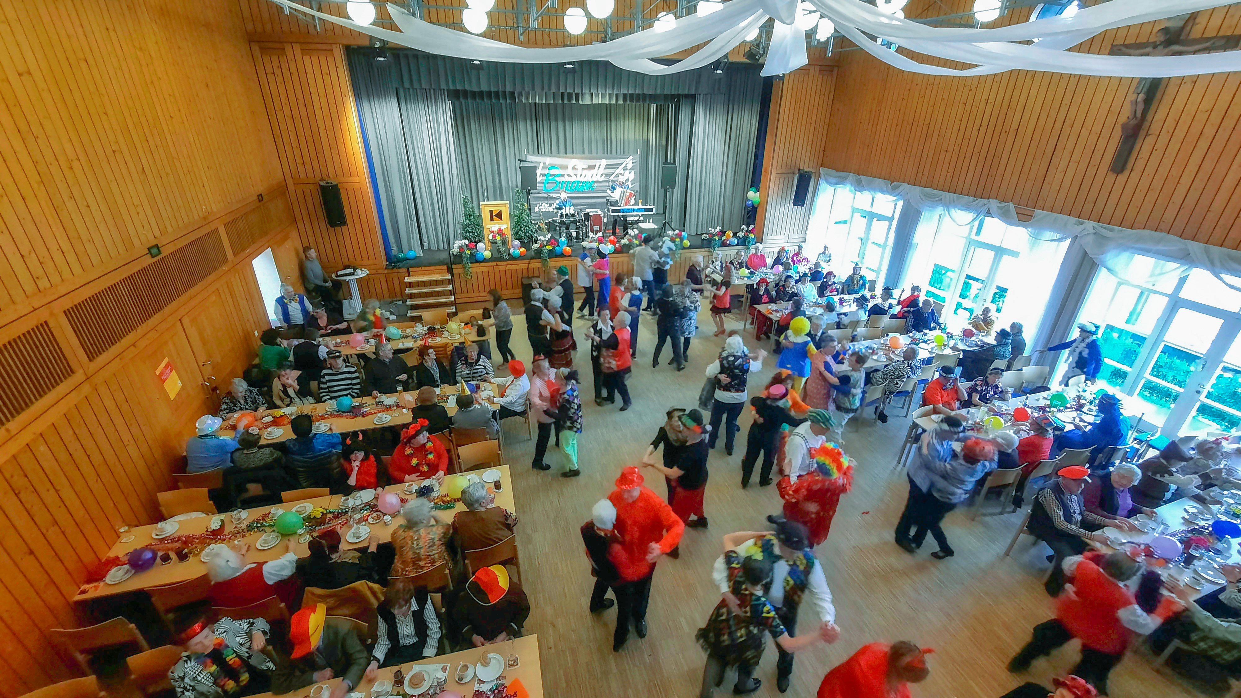 Beste Laune beim Seniorenfasching der Stadt Neumarkt