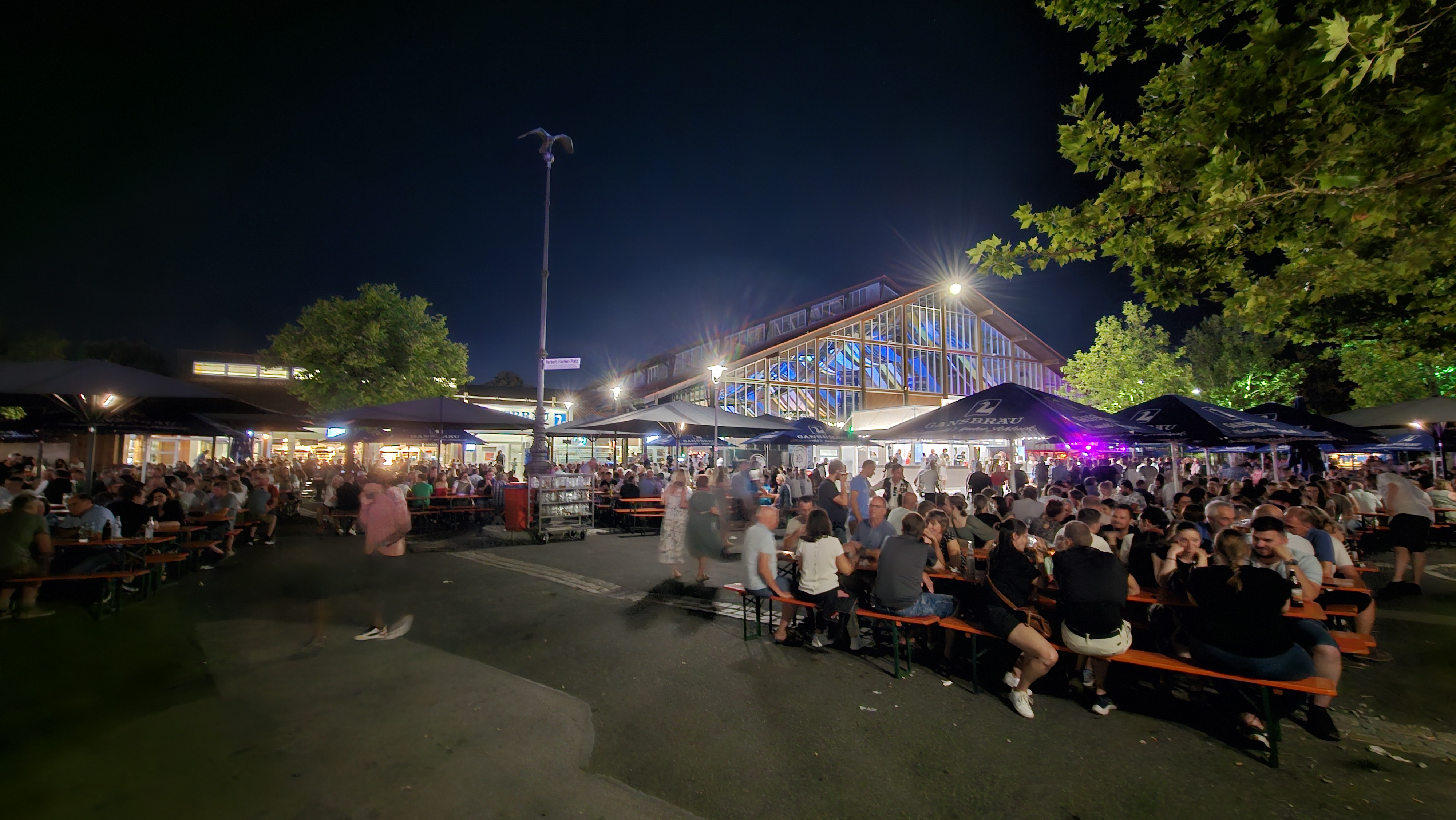 Neumarkter JURA-Volksfest 2024 ist mit großer Pferde- und Fohlenschau und dem Schlussfeuerwerk zu Ende gegangen